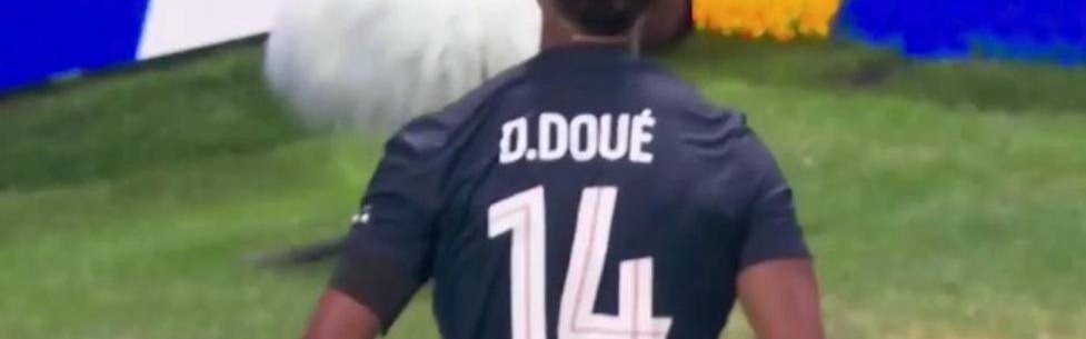 世俱杯悲喜夜：欧冠冠军2-0杀疯，2人染红进四强