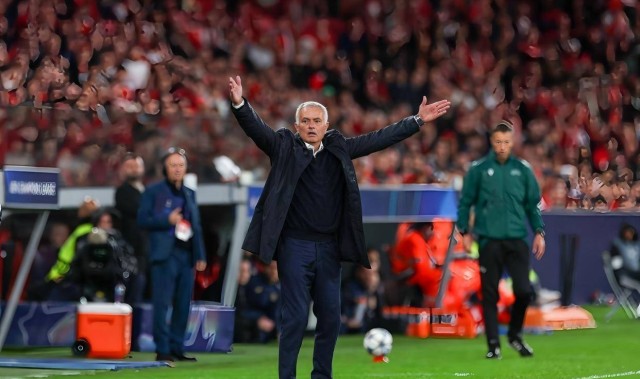 本菲卡误判晋级形势，穆帅换人策略失误，特鲁宾最后时刻全力救险