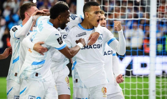 法国超级决赛！巴黎对阵马赛，谁能拿下赛季首个冠军？