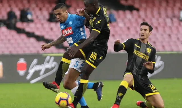 意甲焦点战：那不勒斯VS维罗纳，争冠保级生死局