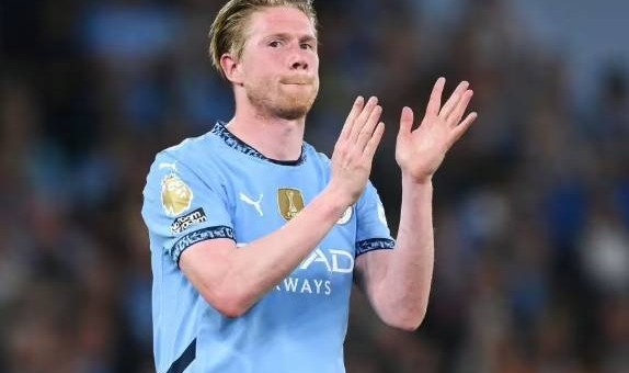 德布劳内表示“没有借口”并为失误致歉，曼城为他设立纪念雕像