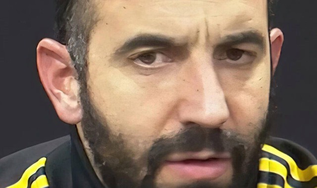 曼联冬窗或压哨补中场，拉爵坚信阵容足够挺进欧冠，继续力挺阿莫林