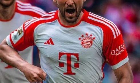 恭喜曼联！41球12助神锋欲加盟，巅峰回归复刻伊布神迹