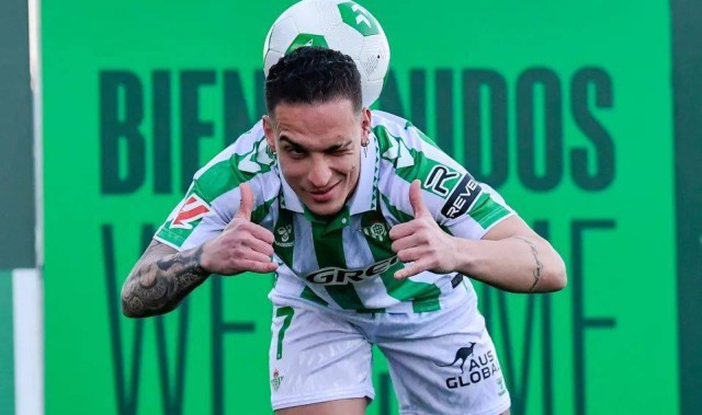 踢高兴了！安东尼希望长留西甲 曼联开出4000万报价