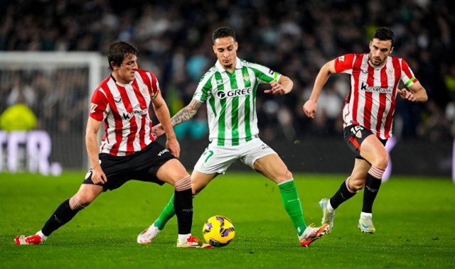 安东尼的西甲效应：从曼联失意者到贝蒂斯主力，红魔能否借机回本