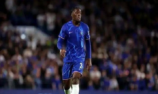 4500万到3500万！迪萨西转会陷僵局，黄潜抠门，切尔西强硬谁妥协？