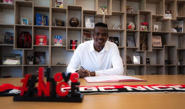 官方：19岁曼城中卫朱马-巴租借加盟尼斯，为期一年