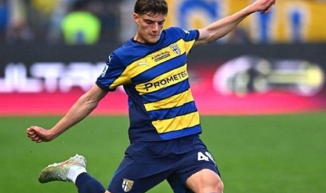 罗马诺确认：利物浦 18 岁新援莱奥尼十字韧带撕裂，或缺阵至赛季末