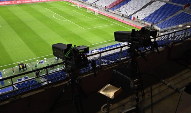 法国大区主席怒批：法甲争冠战竟随意延期，朗斯立场被忽视