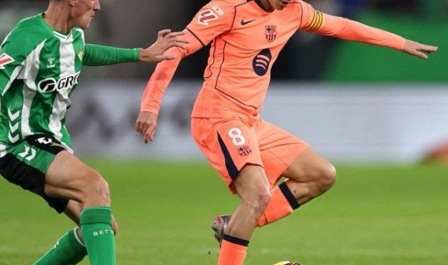 连进五球！巴萨5-3翻盘，悍将戴帽，西甲狂飙6连胜，稳住头名位置