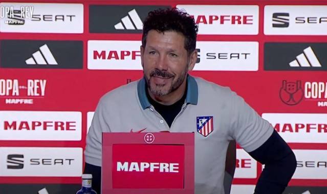 2亿打水漂！西蒙尼绝望捂脸，马竞20天3线崩盘，赛季彻底失败