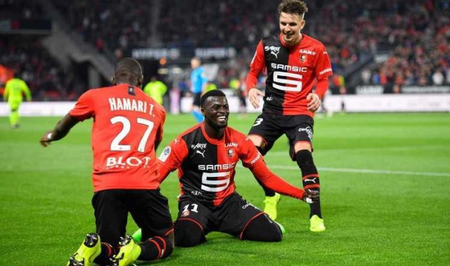 法甲榜首大战：朗斯VS马赛，“北方雄狮”能否主场掀翻领头羊？