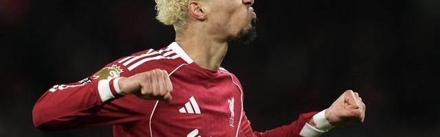 3:0！利物浦3角球破门，半场大胜西汉姆，三连胜稳了，冲进前五