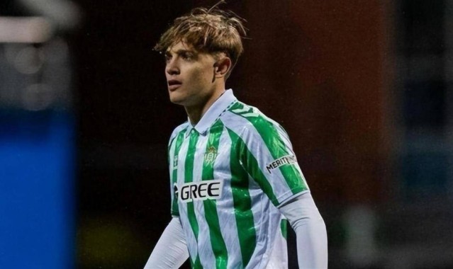 3球8助攻，曼联夏窗头号目标曝光！20岁西甲天才意甲爆红，身价翻倍仍遭疯抢