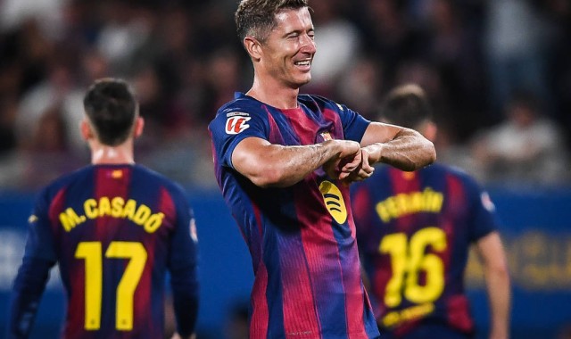 巴萨逆袭！阿德里安·索拉闪耀全场，35-25大胜瓦拉多利德