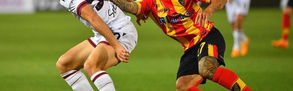 意甲联赛，博洛尼亚为欧战而战，莱切深陷降级区难阻对手。