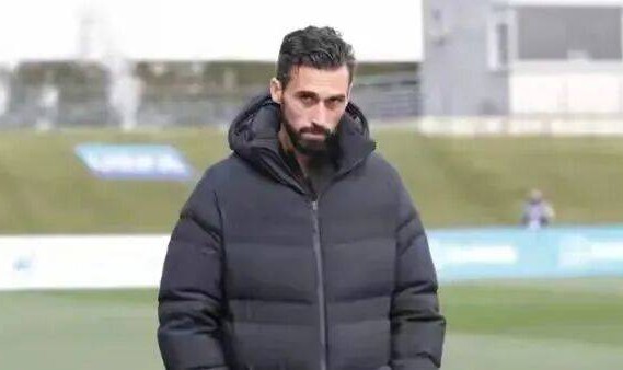 有一种感觉，欧冠第一阶段最后一轮，皇马客战本菲卡的比赛，藏着一份投名状