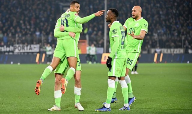 德甲卡位生死战！狼堡 3 主力伤缺死磕斯图加特，欧冠区门票之争谁能抢滩？