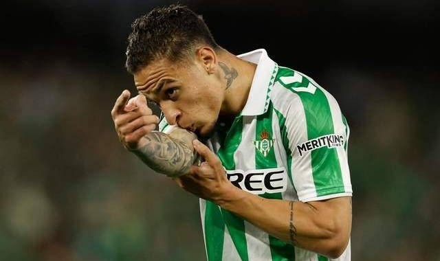 4折出售！曼联愿3800万甩卖圆神：贝蒂斯买不起，想再租1年